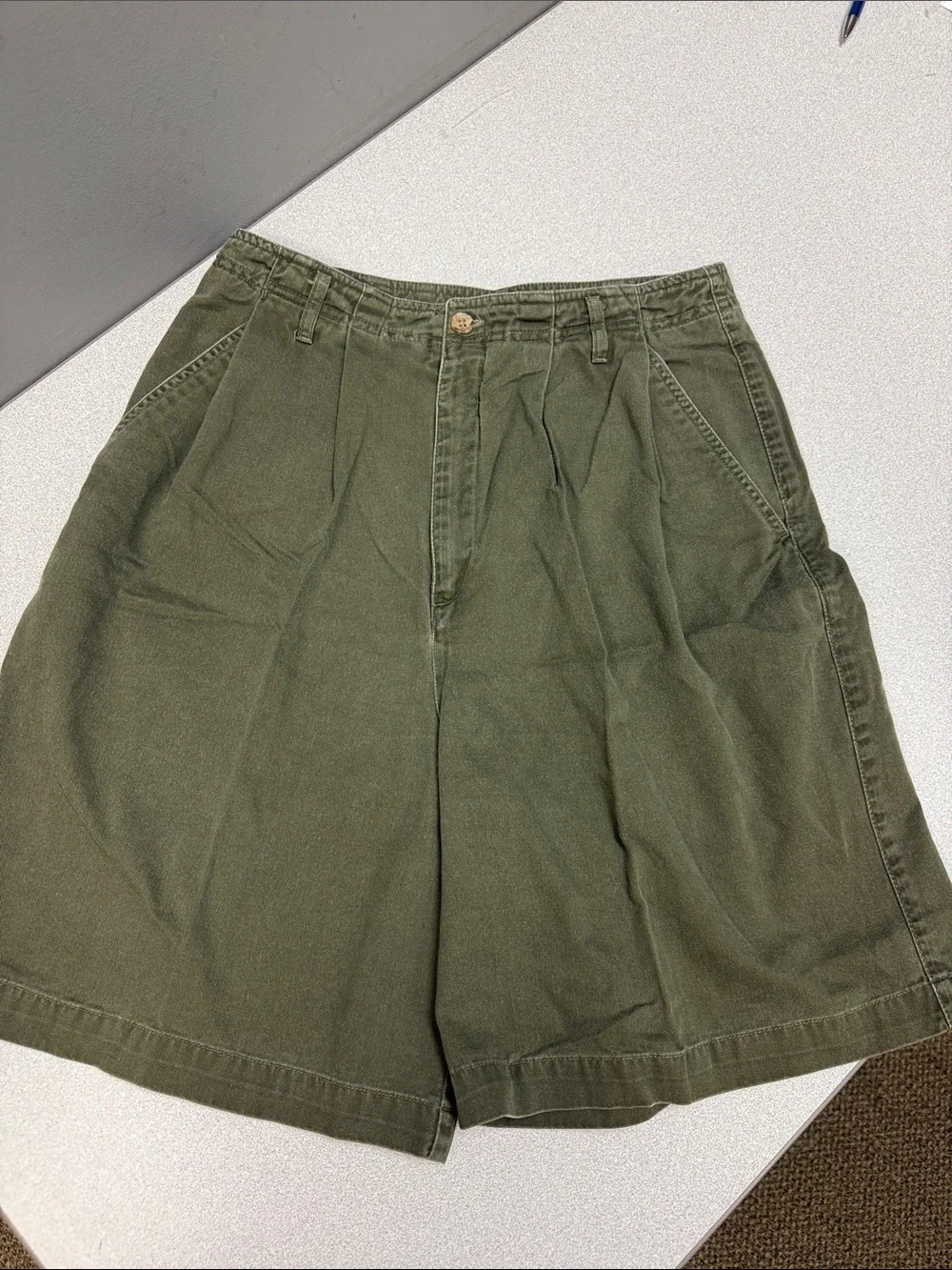 Vintage Y2K‎ Hunt Club Olive Green Pleated Chino Walking Shorts Size 10